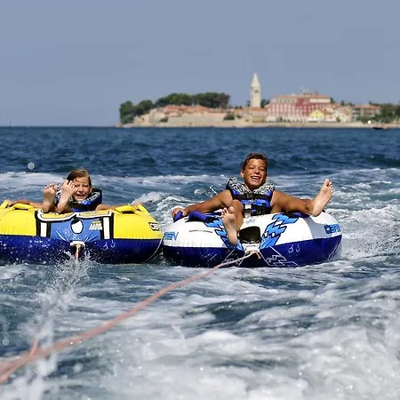 Marine Premium Village Mobile Homes In Camping Lanterna Üdülőpark 4*