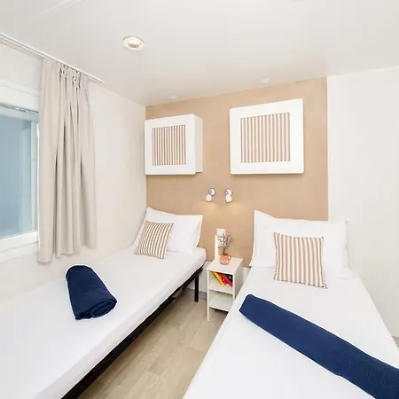 Üdülőpark Marine Premium Village Mobile Homes In Camping Lanterna