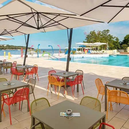 Marine Premium Village Mobile Homes In Camping Lanterna